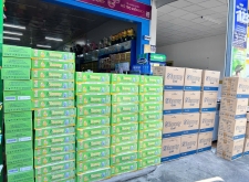 HÀNG LOẠT ĐƠN HÀNG LỚN ĐƯỢC PHÂN PHỐI TẠI ĐIỂM BÁN